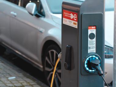 Бюрокрацията в Европа спъва изграждането на зарядни станции