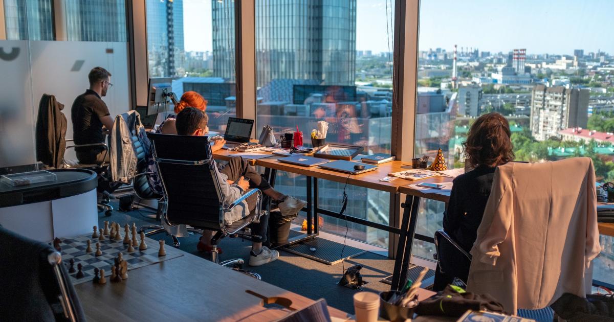 Броят на обявите за работа рязко се увеличава в края