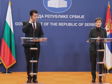 Вечерни новини: Единен газов пазар на Балканите; Правителството закрива Държавната петролна компания