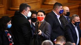 „Демократична България“ ще опита да запази максималния осигурителен праг