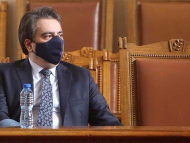 Василев: Има засилен интерес от инвеститори, вече никой не ги рекетира