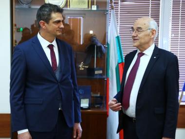 Новият председател на КЕВР не очаква значително поскъпване на тока