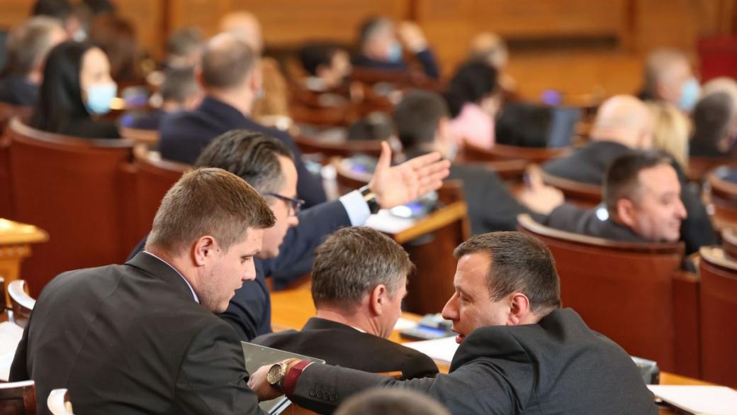 Вечерни новини: Депутатите приеха Бюджет 2022; Задължителен зелен сертификат в МС