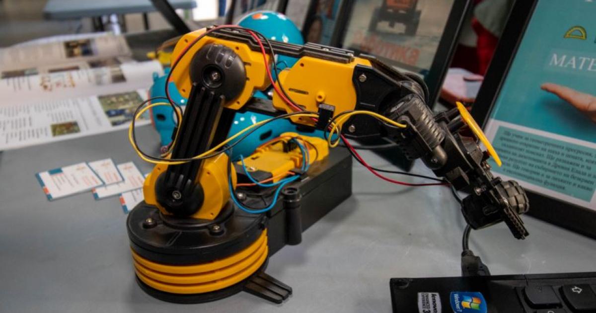 Дойде моментът в България да имаме инкубатор по роботика. В