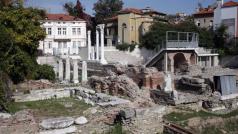 В резултат на неравномерното въздействие на ограничителните мерки и свиването