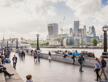 Британските работодатели планират най-голямото увеличение на заплатите от 10 години насам