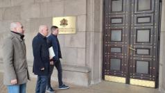 Евродепутатът от ДПС Илхан Кючюк внесе в деловодството на Министерския