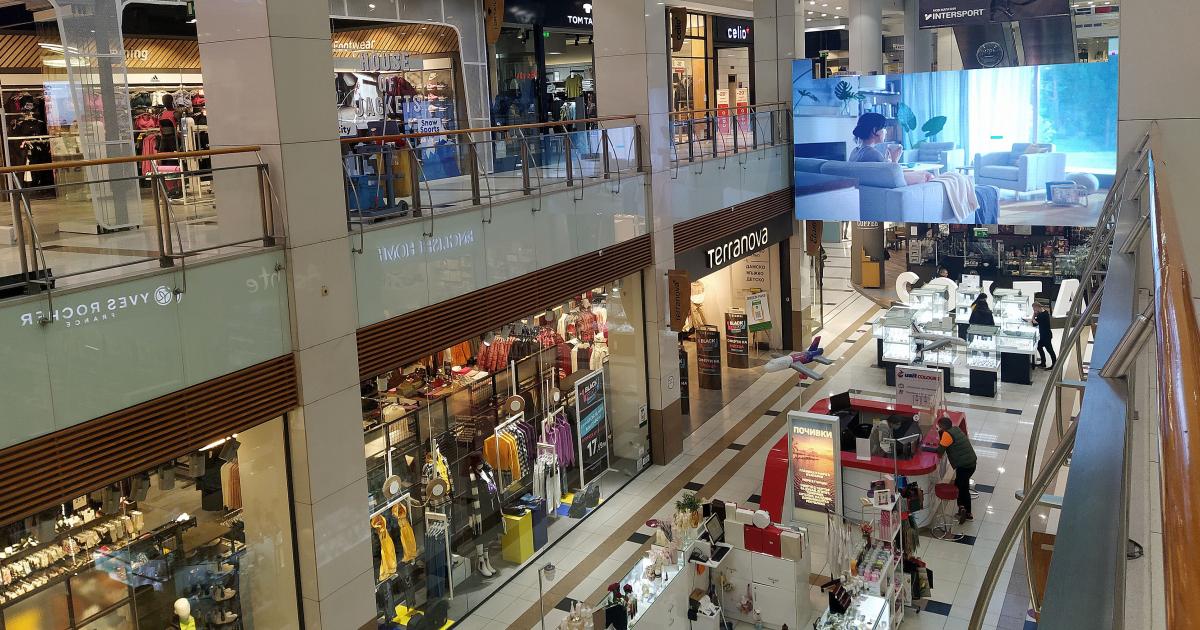 През четвъртото тримесечие на 2021 г. средната месечна работна заплата