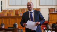 Депутатът от Има такъв народ Пламен Абровски предлага намаляване на