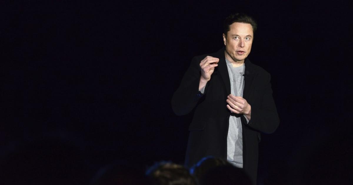 Илон Мъск съобщи, че е дарил акции на Tesla Inc.