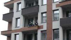 През настоящата година цeнитe на жилищата и броят на сделките