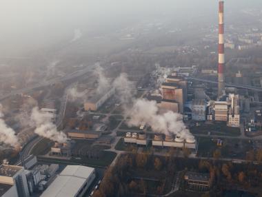 България е по-малко зависима от изкопаеми горива спрямо ЕС