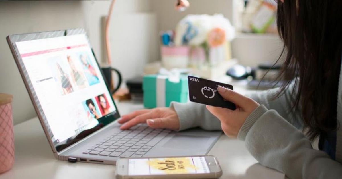 Американският онлайн гигант Amazon се съгласи да приема карти Visa