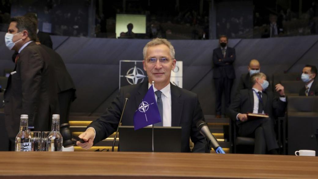 НАТО очаква Русия да си измисли претекст за инвазия в Украйна