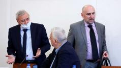 Бюджет 2022 Бюджет и финансиУправляващите потушават протести с поправки в