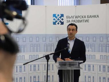 ББР започва да кредитира големите сметки за ток на малките фирми