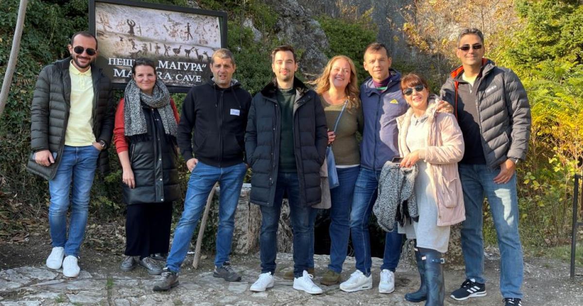 Да погледнем на нея през историята и опита на една