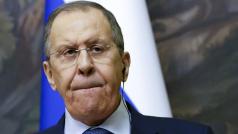 Руският външен министър Сергей Лавров изрази тревога в петък заради