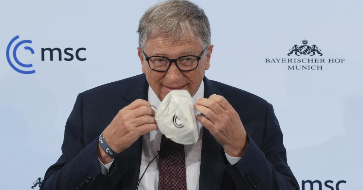 Рискът от COVID-19 е &bdquo;драстично намалял&ldquo;, но избухването на друга