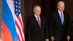 Френският президент Еманюел Макрон покани колегите си Владимир Путин и