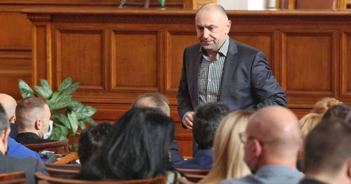 Депутатите официално премахнаха данъка върху лихвите по депозитите на гражданите