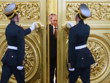 Вечерни новини: Путин получи разрешение да изпрати войски в Украйна; Рокади в БДЖ