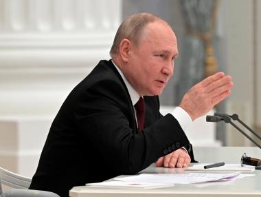 Путин привика на извънредна среща руските олигарси