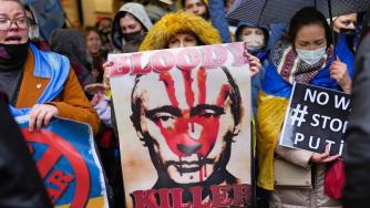 Защо Русия нахлу в Украйна и какво всъщност иска Путин?