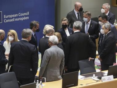 Евролидерите санкционираха Русия във финансите и енергетиката