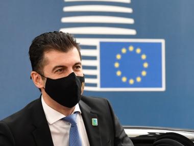 „Каквото и да става в Украйна – само стоим и гледаме“