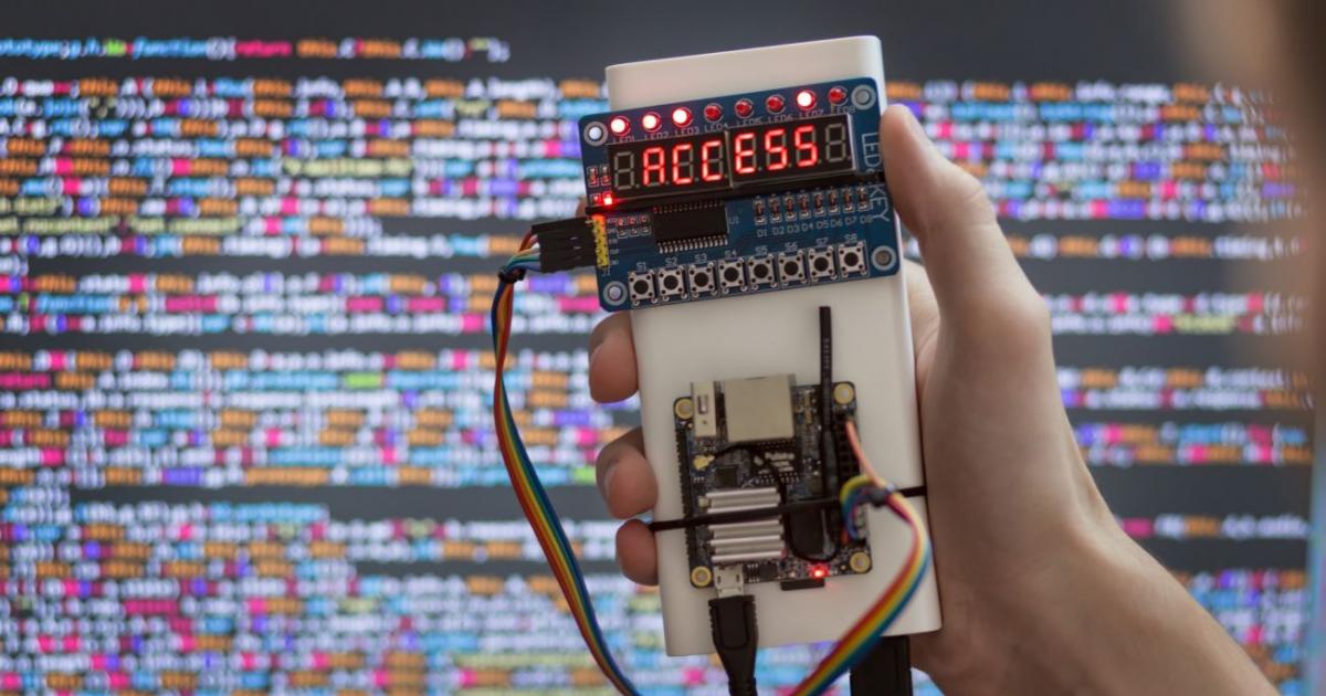 Докато Русия засилва кибератаките си срещу Украйна наред с военната