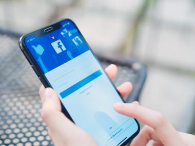 Русия ограничава достъпа до Facebook