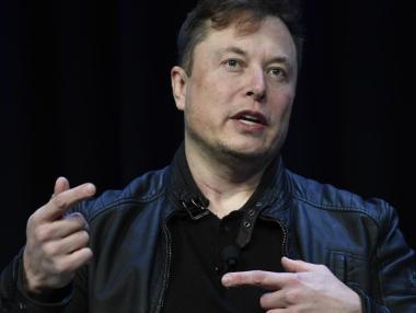 След призив за помощ Мъск активира сателитите Starlink за Украйна