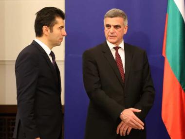 Петков поиска оставката на Стефан Янев