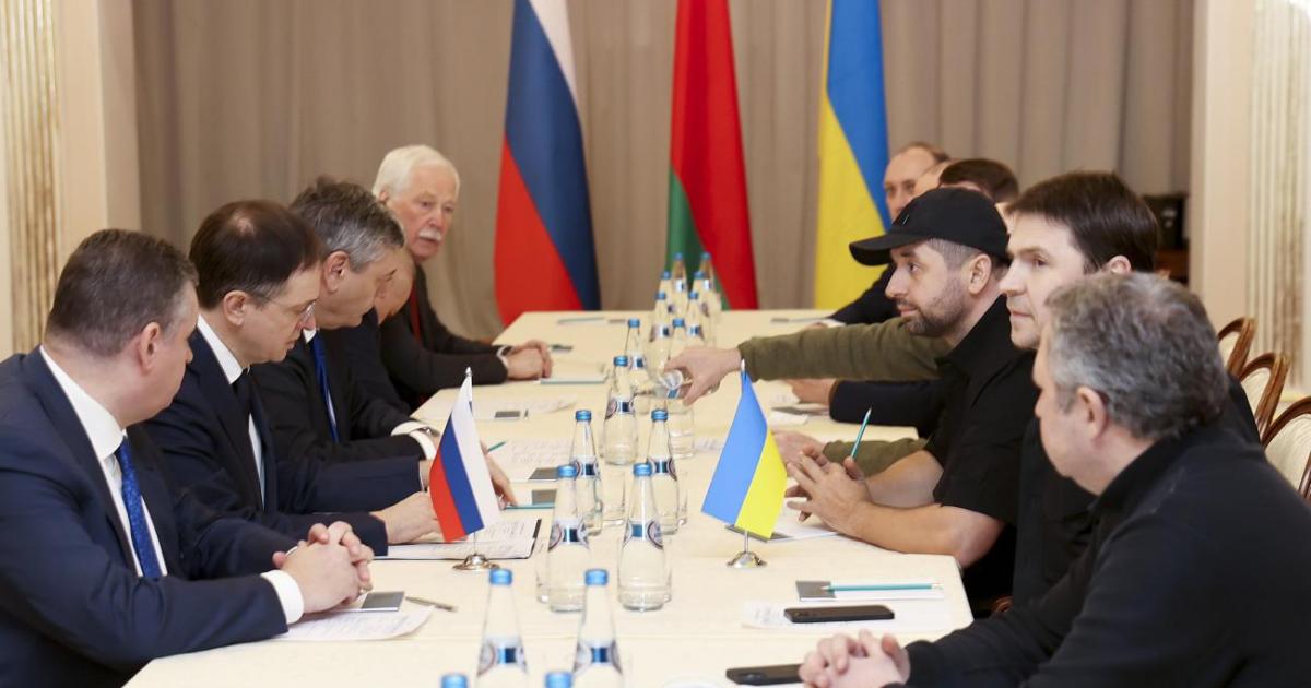 Руско-украинска война ПолитикаВ разговор с Макрон Путин постави три условия