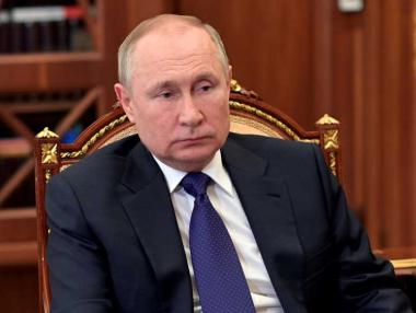 Путин ограничи износа на пари в брой от Русия