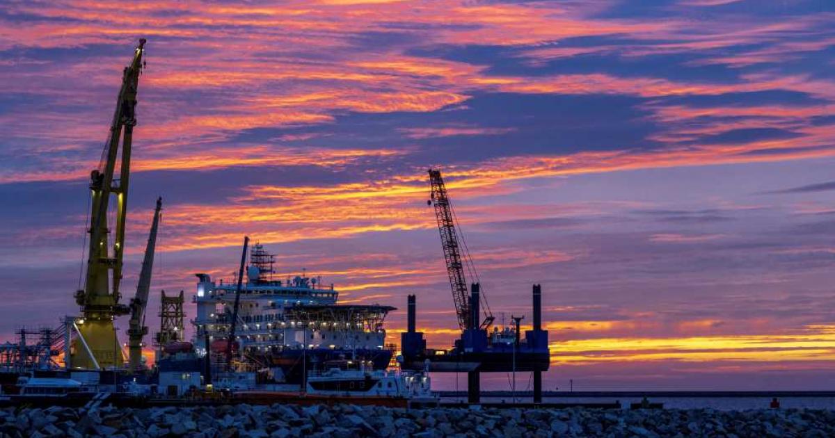 Въпреки опитите за озаптяване на цените на петрола от страна