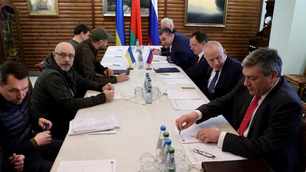 Първо споразумение: Русия и Украйна се договориха за хуманитарни коридори