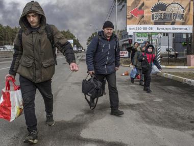 Огънят в два украински града спира временно