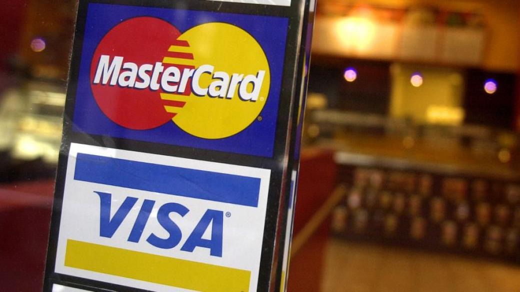 Visa и Mastercard отрязаха всички руснаци от системите си