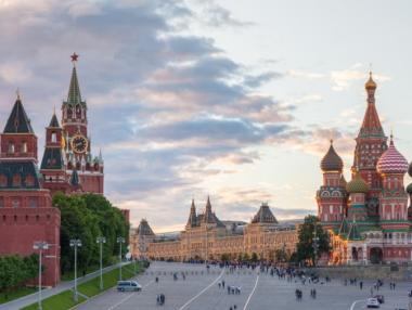 Moody's понижи кредитния рейтинг на Русия до „боклук“