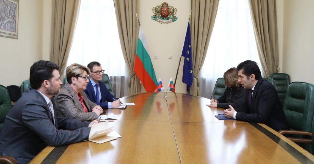 Министър-председателят Кирил Петков покани днес на разговор посланика на Русия