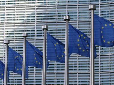 Брюксел иска да намали търсенето на руски газ с две трети до края на 2022 г.