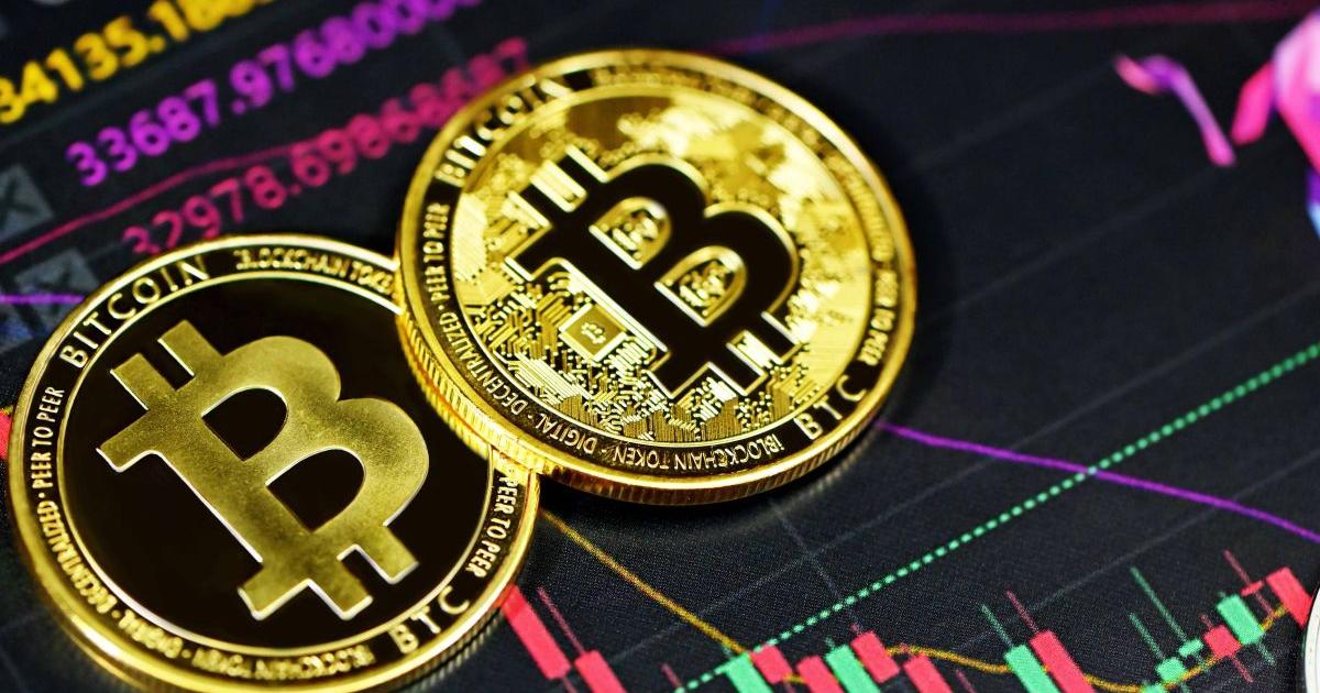 Биткойн тръгна рязко нагоре в сряда сутринта, съвземайки се от