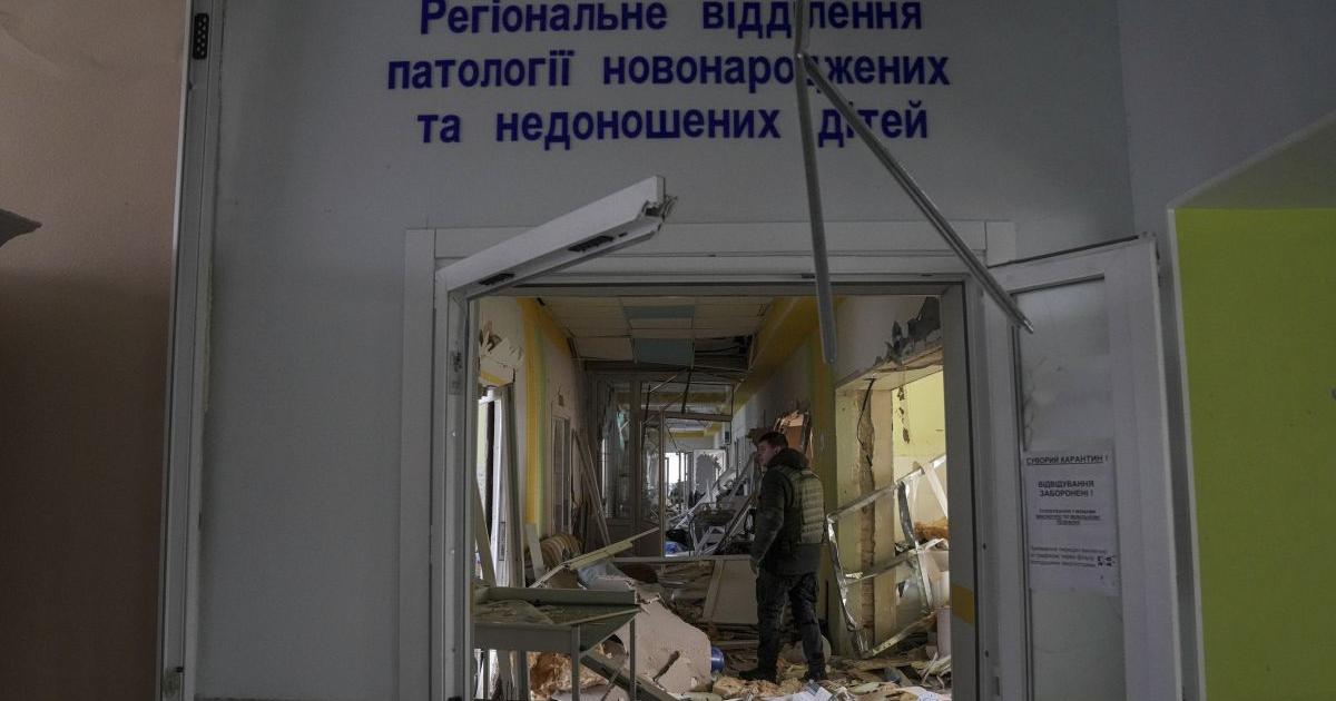 Руските окупационни сили са хвърлили няколко бомби върху детската болница