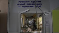 Руските окупационни сили са хвърлили няколко бомби върху детската болница