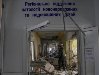 Русия бомбардира детска болница в Мариупол