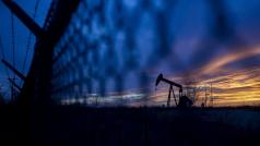 Цените на петрола се повишиха в четвъртък след големия спад