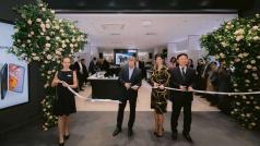 Лидерът на глобалния смартфон пазар Samsung продължава експанзията си в