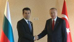 Турският президент Реджеп Тайип Ердоган поздрави българския премиер Кирил Петков за